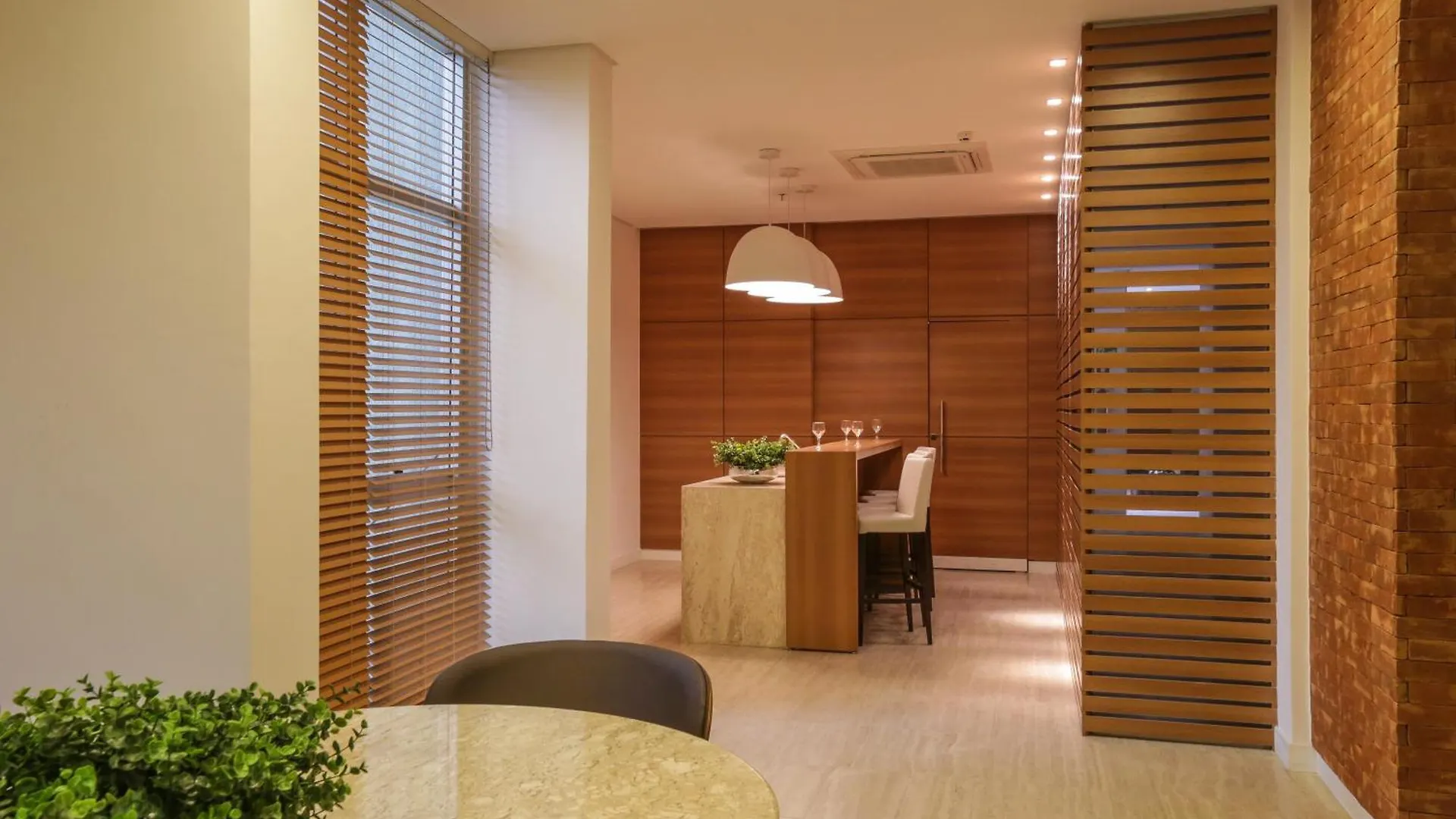 Vista Park Hplus Long Stay Candangolandia 3*,