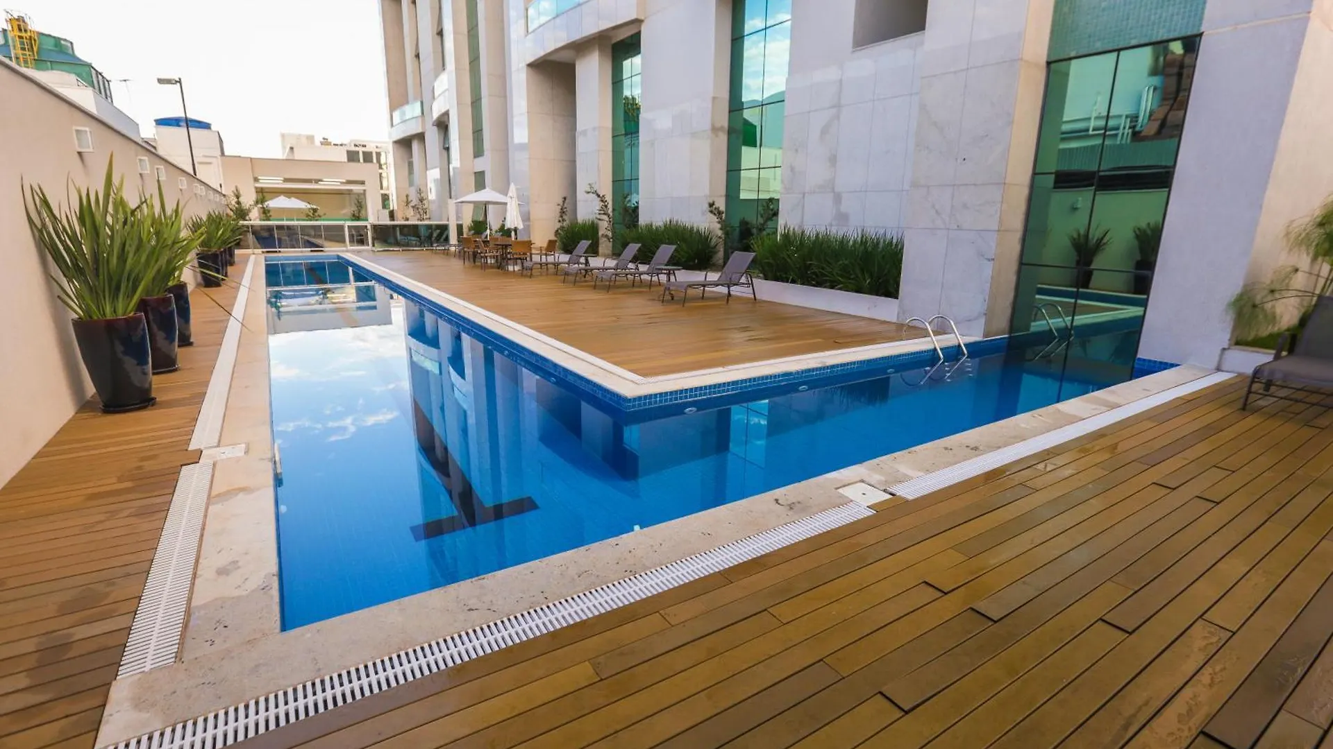 Vista Park Hplus Long Stay Candangolandia 3*,  Brasil